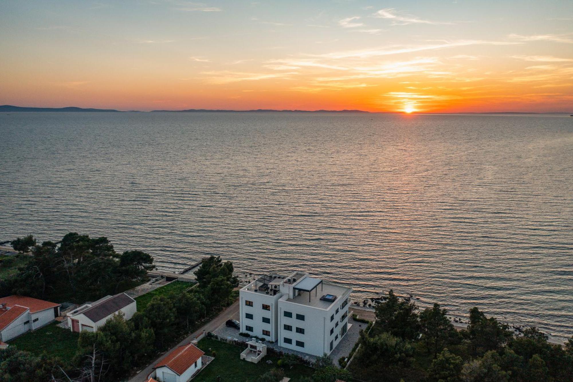 Aqua Blue By Belmont Realty Apartment Privlaka  Luaran gambar